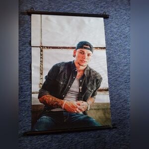 Kane brown picture scroll